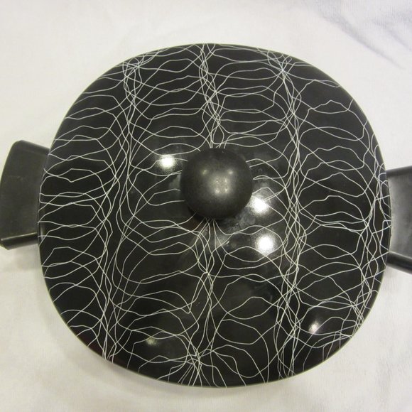 RARE VTG 50'S SERENDIPITY ENAMELWARE DUTCH OVEN W/LID - Picture 6 of 10